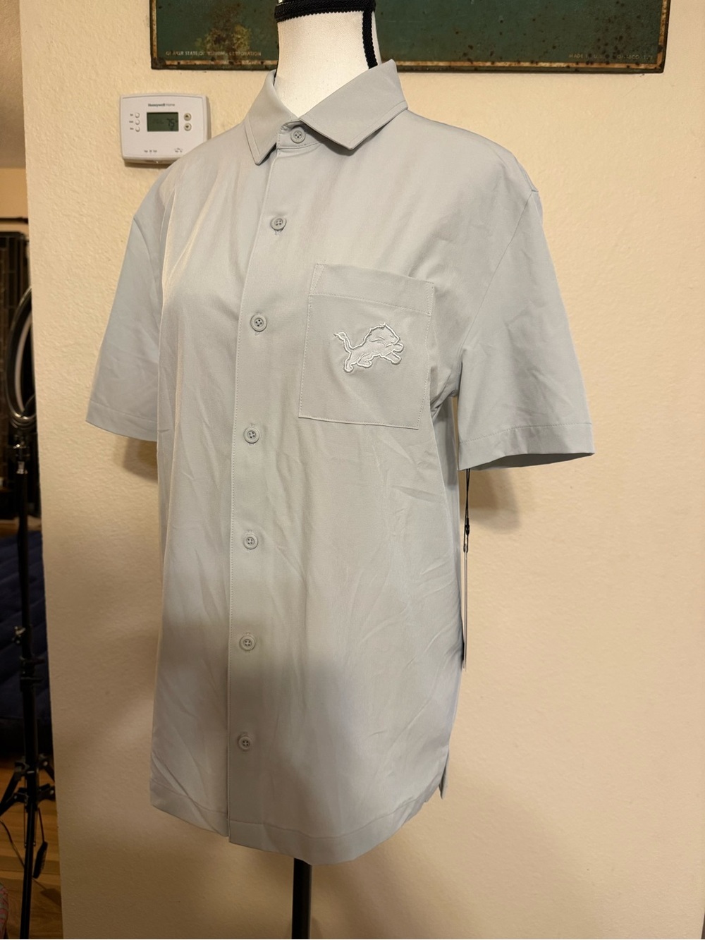 NEW Fanatics Signature Men's Gray Detroit Lions Front Office Button-Up Shirt S
